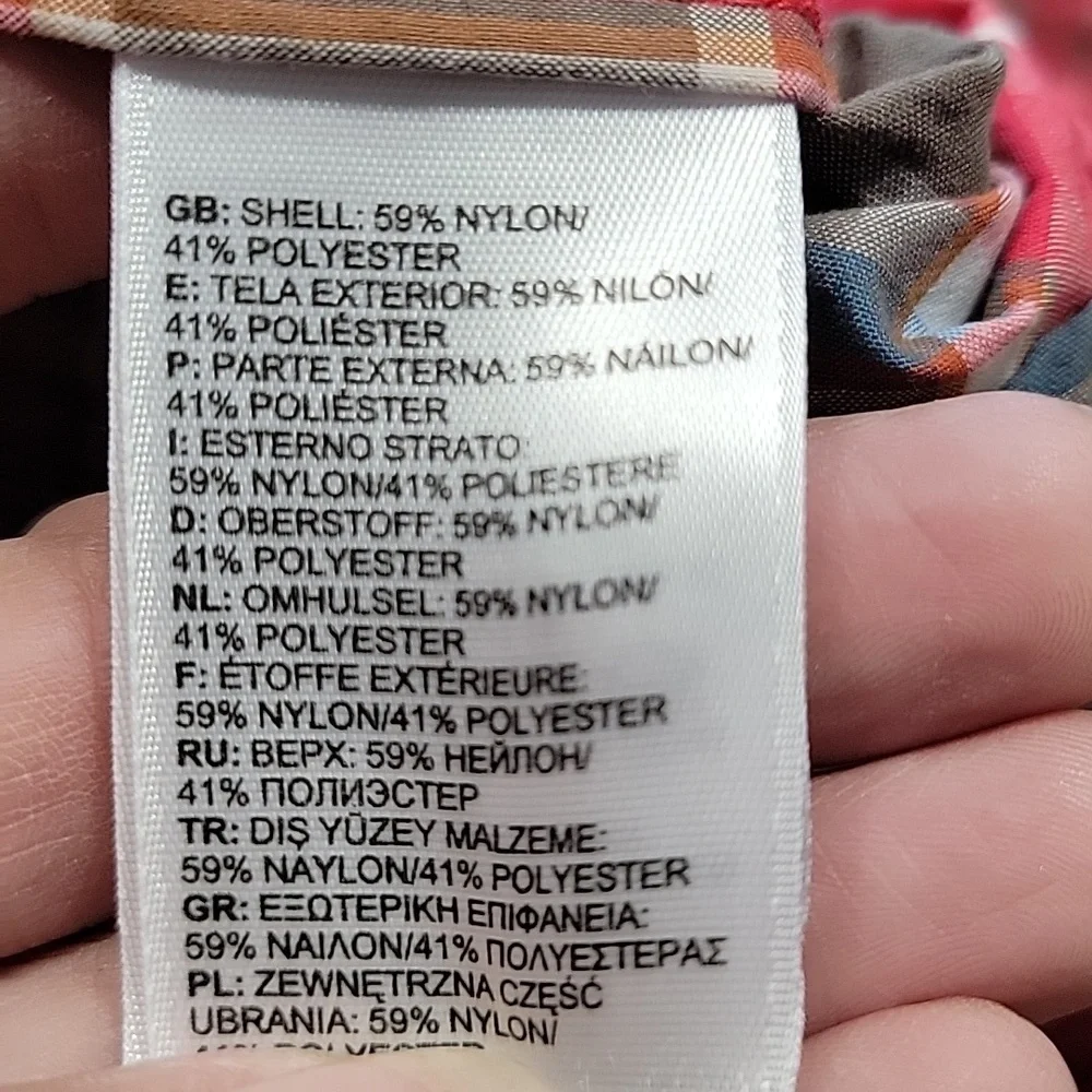 The North Face Size M Seersucker Red, White, Blue & Taupe Button Down Shirt